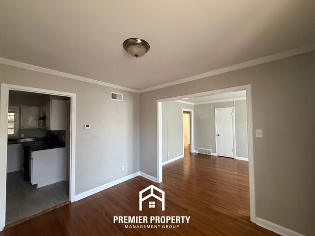 Photo - Spacious 1,967 Sq Ft Home in 38111 - Hardwood Floors, Fireplace & Fenced Yard