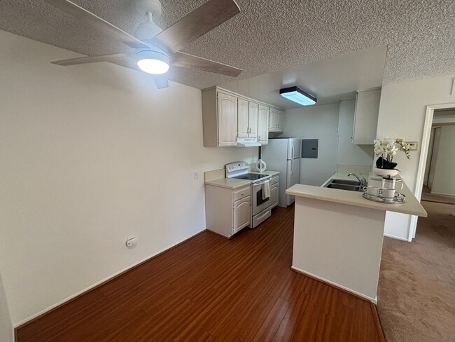 Photo - 2 Bedroom Condo for Rent in Newhall!