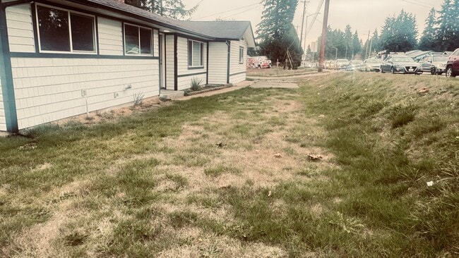 Building Photo - 12706 94th Ave E