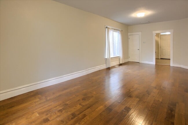 Photo - 159 W Paxton Ave