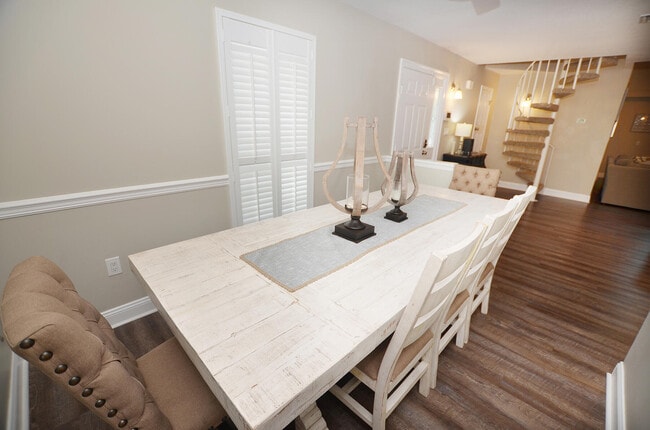 Photo - 2133 Las Vegas Trail