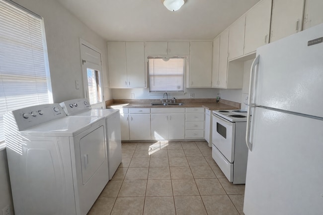 Photo - 1612 SW 61st St