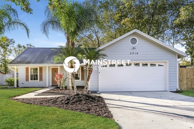 Building Photo - 3 Bedroom Pet-Friendly Home in MIDDLEBURG, FL with Main Street Renewal