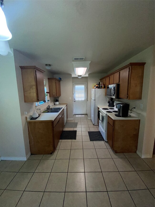 Photo - 150 Sendero Dr