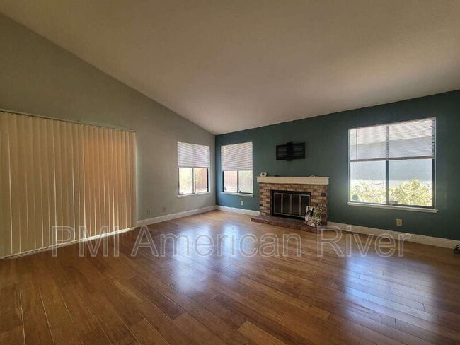 284 River Run Cir