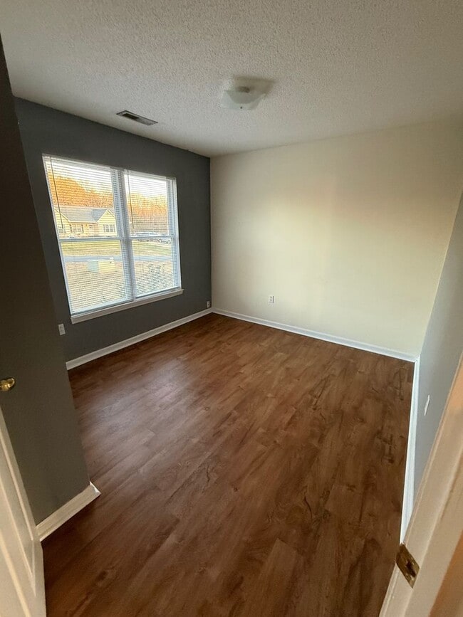 Photo - Home with 3 Bedrooms, 2 Baths & Single Attached Garage in Catawba NC