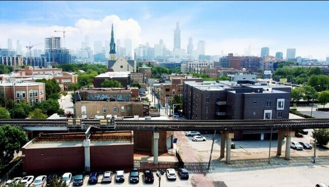 Photo - 100 N Hermitage Ave Unit 714