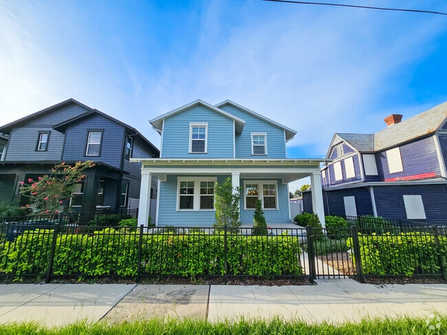Building Photo - 408 E Oak Ave Rental