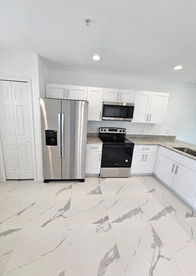 2324 SE 23rd Ave Apartment Cape Coral, FL