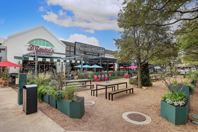 Photo - 2712 W Holcombe Blvd