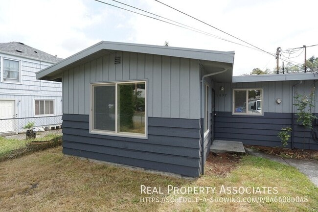 Building Photo - 1837 S 116th St