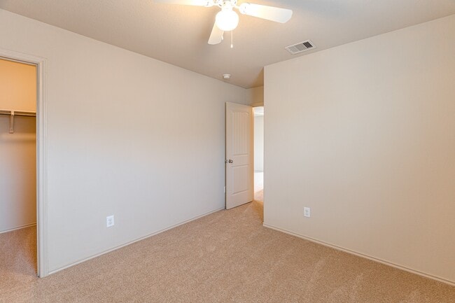 Building Photo - 2007 Naplechase Crest Dr