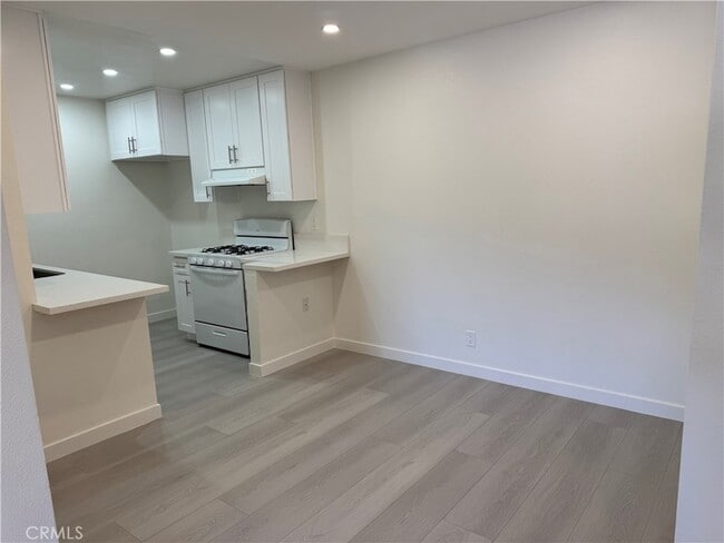 Photo - 2616 Canada Blvd Unit 305