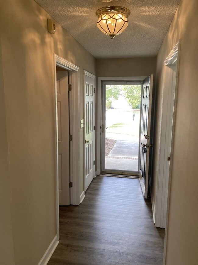 Photo - 4924 Aldersbrook Dr