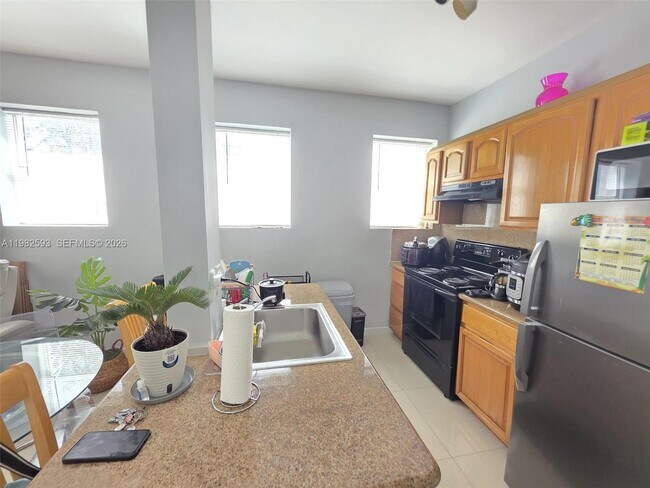 Photo - 1027 Pennsylvania Ave Unit 204