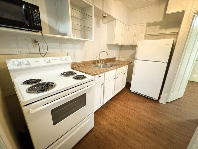 Photo - 908 N Washington St