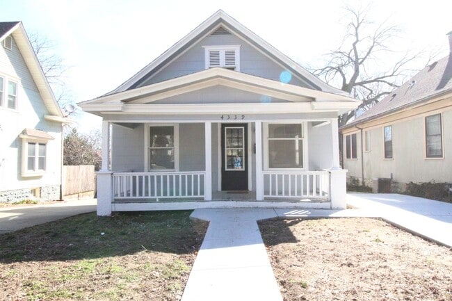 Building Photo - 2 Bedroom 1 Bath Home In Westport