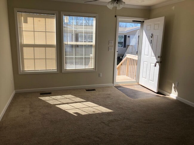 Photo - 3 Bedroom/2 Bath Duplex - Gray TN