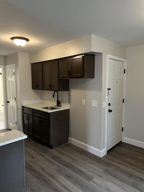 Photo - 417 Boulevard