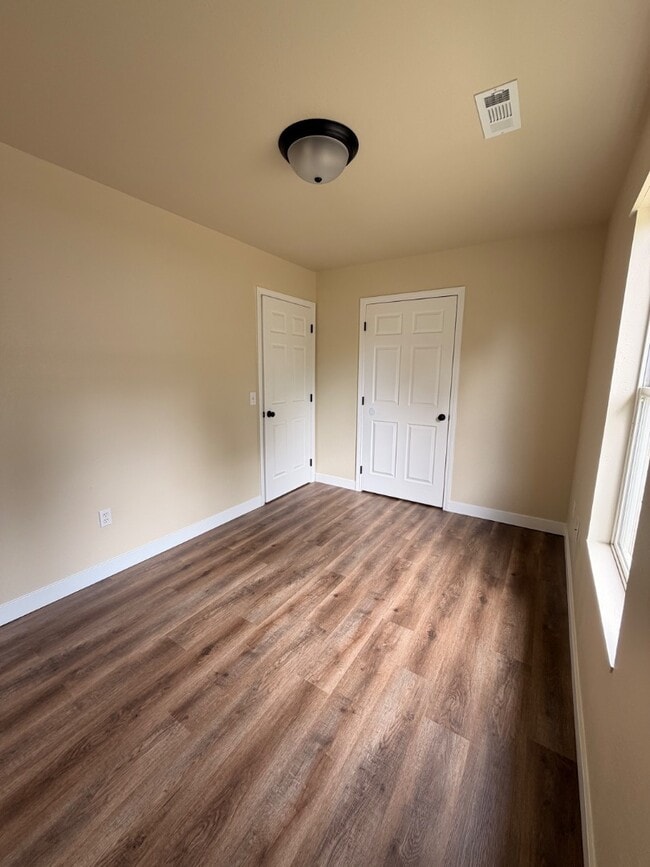 804 Elm St