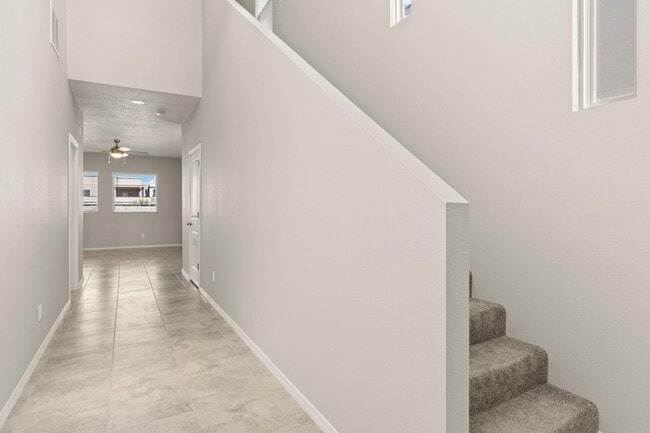 Photo - 5643 Link Pl NE