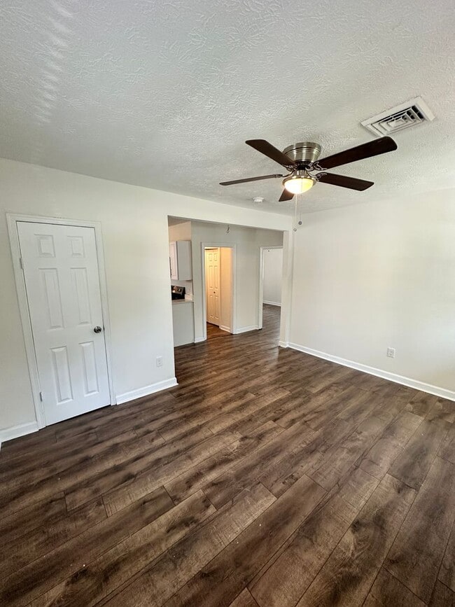 Photo - 227 Settlers Landing Rd