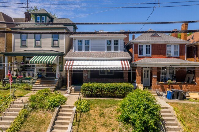 Photo - MOVE-IN SPECIAL! $200 OFF 1ST MONTH RENT T... Casa