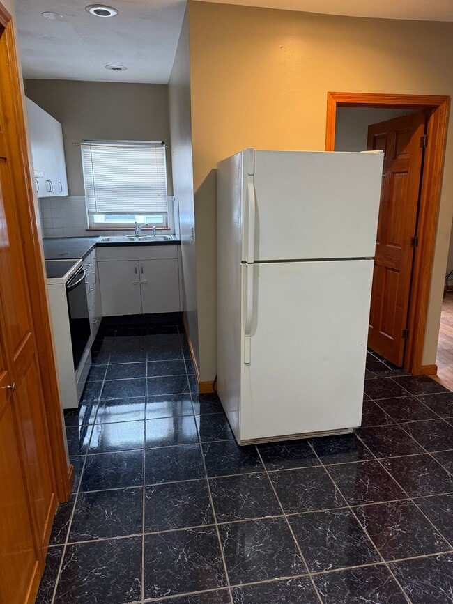 Photo - 22 Lawrence St Unit 2R