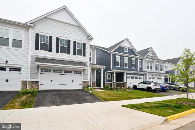 Building Photo - 18200 Moss Gdn Rd Rental
