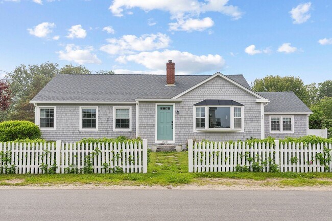 Photo - 240 Island Beach Rd