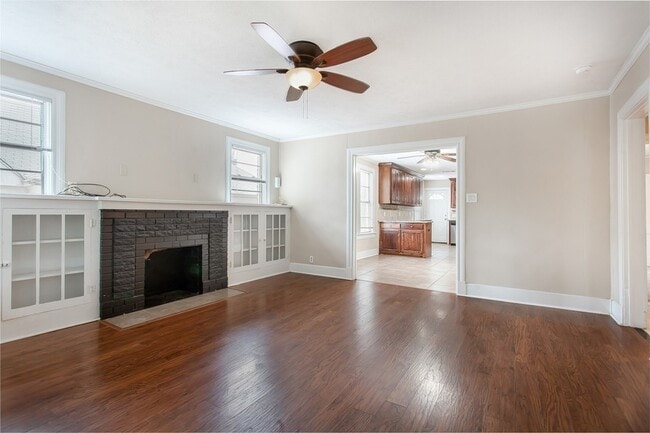 Photo - 6922 Lindsley Ave