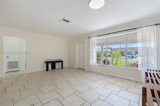 Photo - 232 SE 6th St