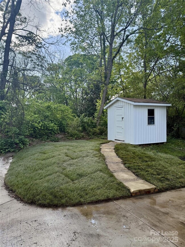 Photo - 102 Holland St