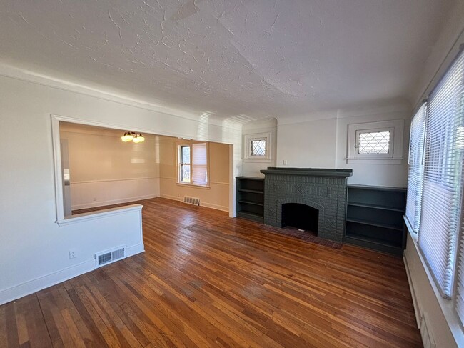 Photo - 5783 Yorkshire Rd