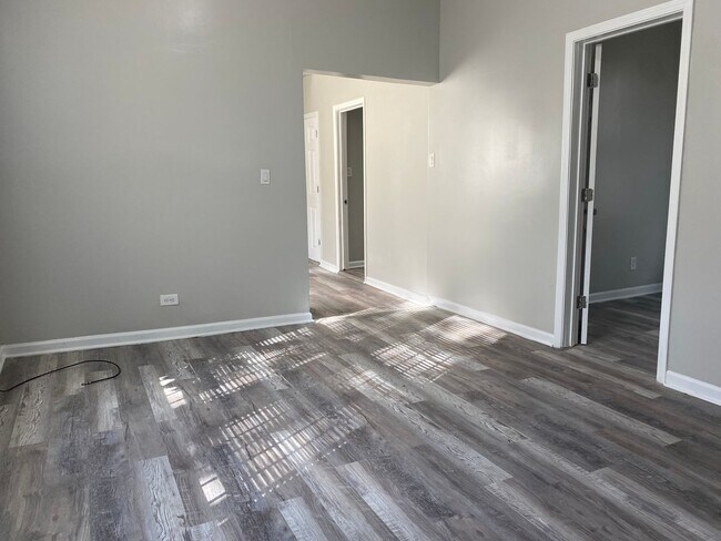 Photo - 7614 S Maryland Ave Unit 1