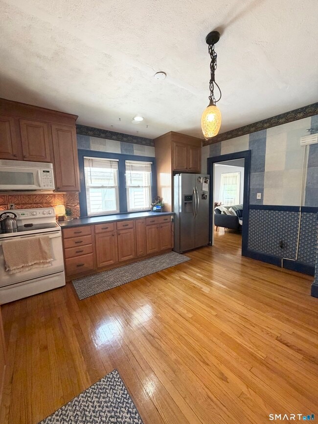 118 Cambridge St Unit 2nd Floor