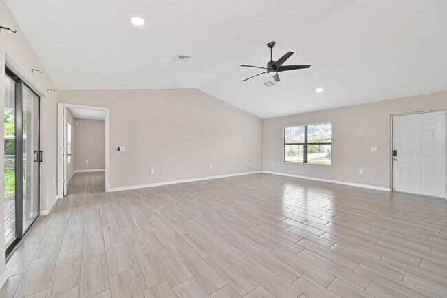 Photo - ** 4 Bed / 2 Bath New Construction Home in...