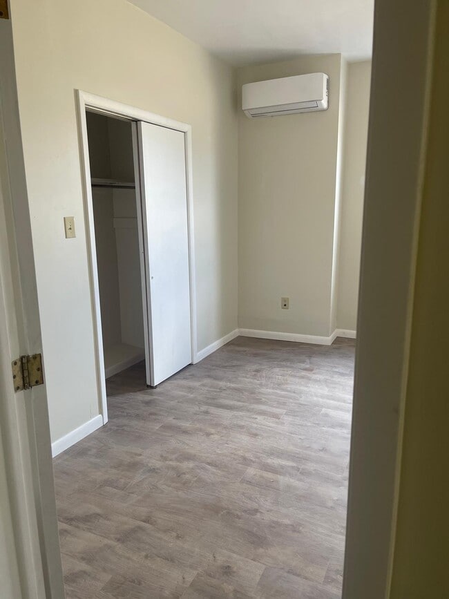 Photo - 691-693 Wyoming Avenue Unidad 2 Bottom Left