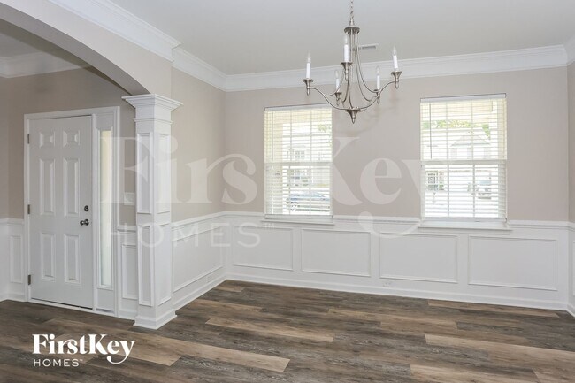 Photo - 140 Kingston Drive