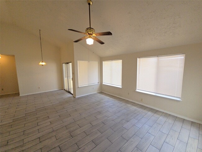 Photo - 3930 Mohlerbruk Dr