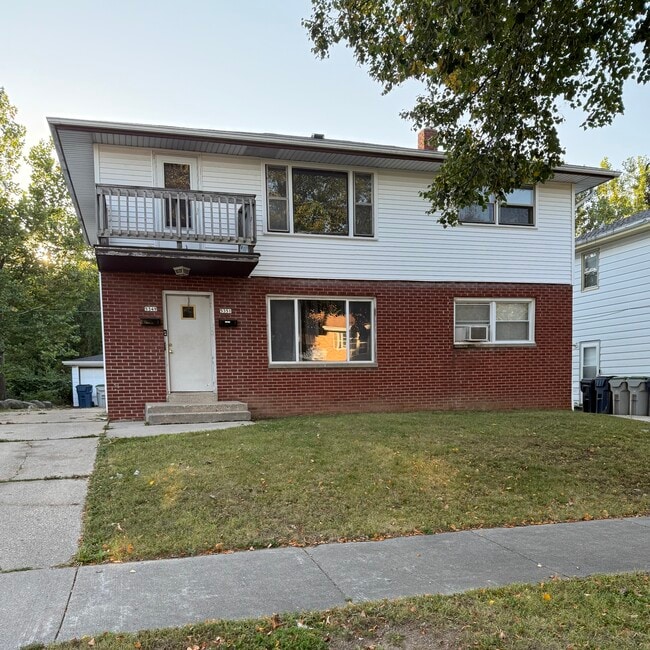 Building Photo - 5351 N 83rd St Unit 5351 N.  83rd Street