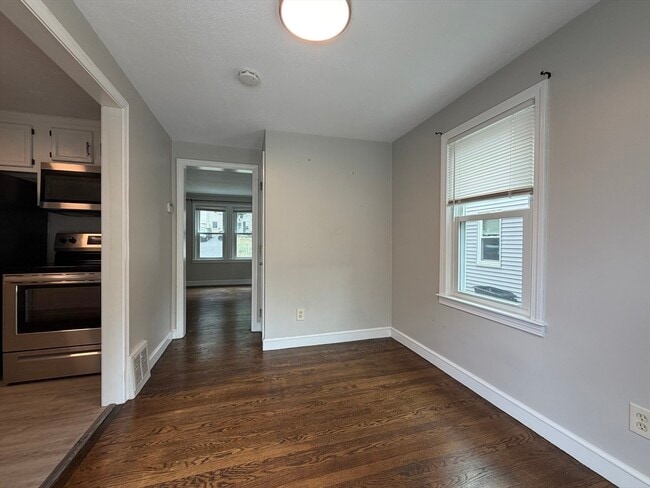 Photo - 113 Brooks St