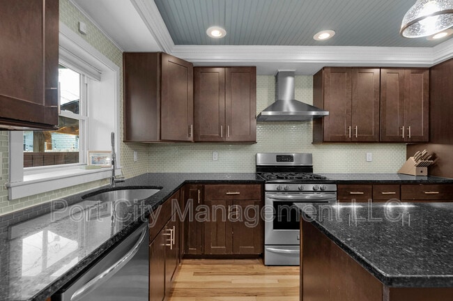 Photo - 14 N Streeper St