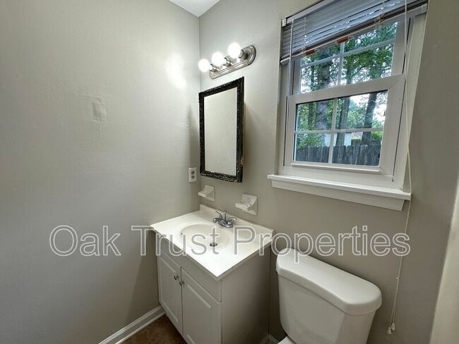 46 Oak Grove Rd