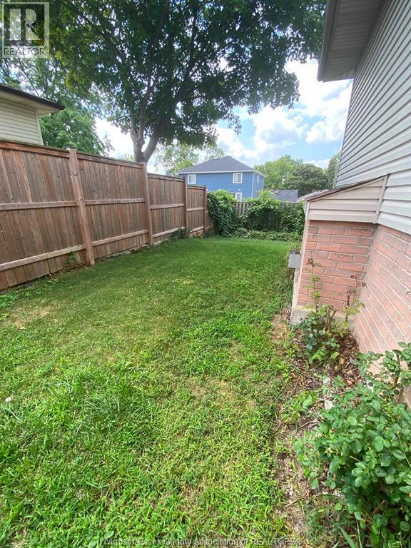 Photo - 1087 Brookview Crescent