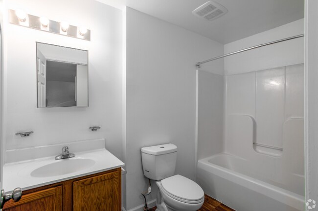 Photo - 225 W 4th St Unidad 2