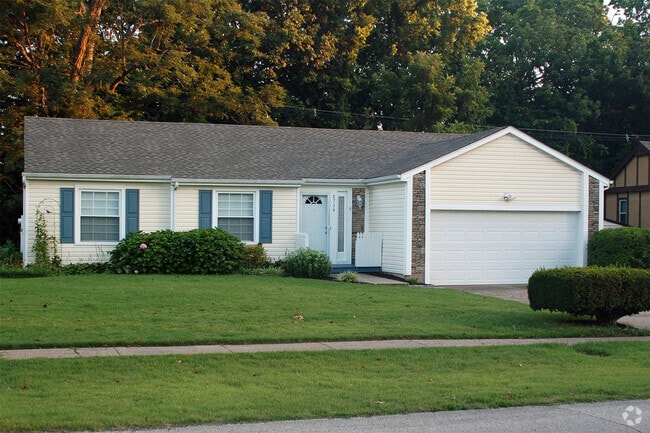Building Photo - 8734 Lantern Lite Pkwy Rental