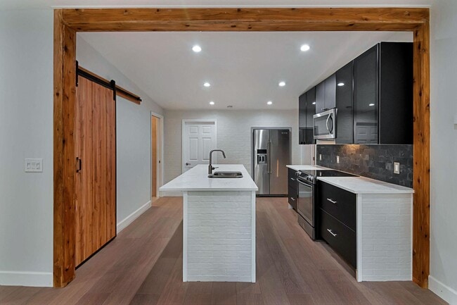 Photo - 959 SW 18th St