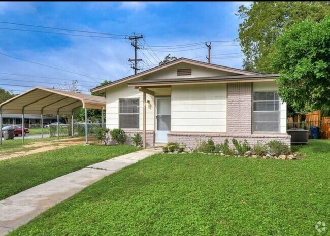 Building Photo - 707 Sprucewood Ln Rental