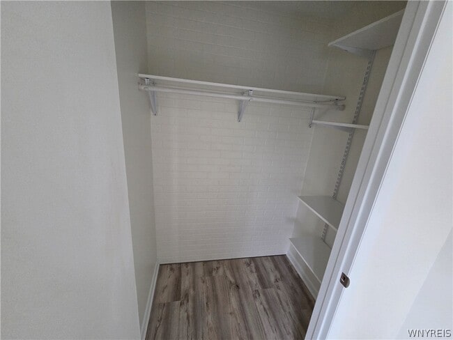 Photo - 255 Portage Rd